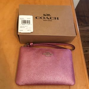 NWT Coach Metallic Blush Corner Zip Wristlet